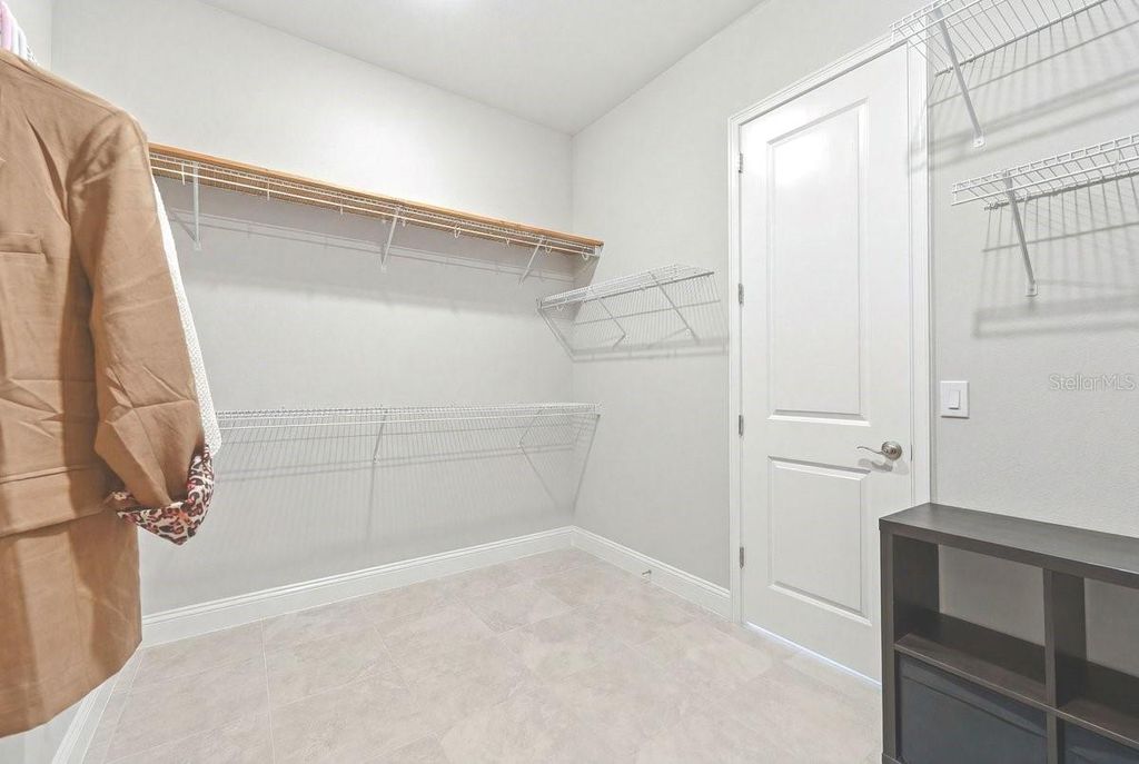 Image 20 of property listing at 246 AZURE MIST WAY, Daytona Beach, FL 32124