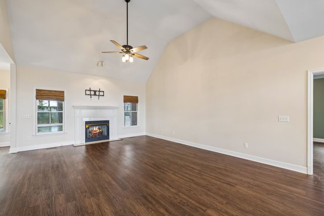 411 Liberty Dr, Smyrna, TN 37167