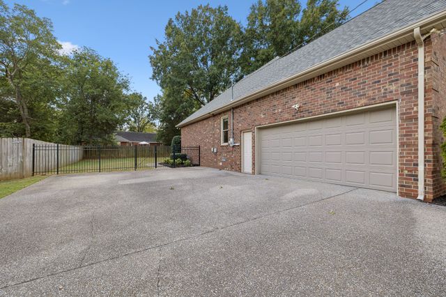 411 Liberty Dr, Smyrna, TN 37167