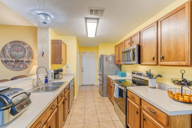 1319 Belmont DR, San Marcos, TX 78666