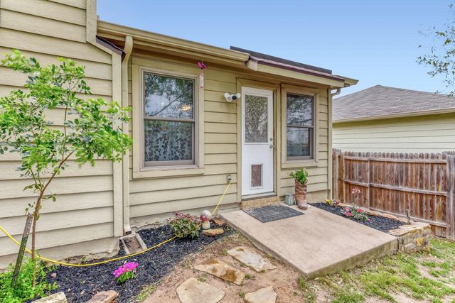 1319 Belmont DR, San Marcos, TX 78666