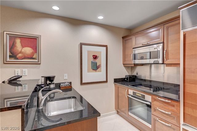125 East HARMON Avenue 3419 & 3421, Las Vegas, NV 89109