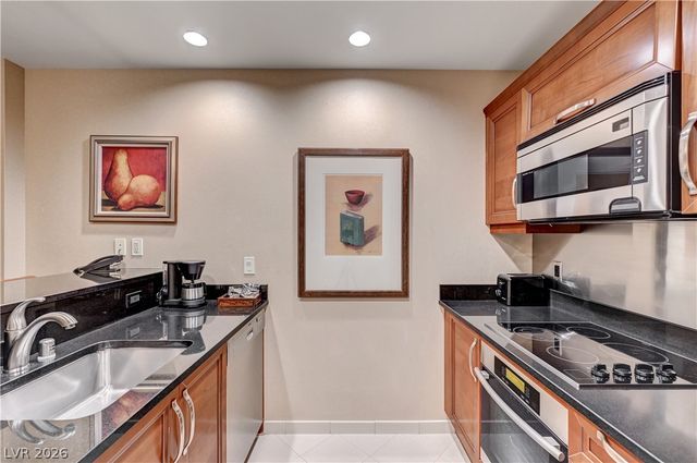 125 East HARMON Avenue 3419 & 3421, Las Vegas, NV 89109