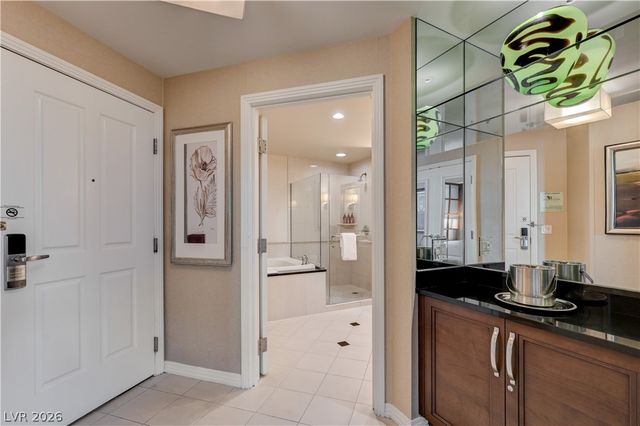 125 East HARMON Avenue 3419 & 3421, Las Vegas, NV 89109