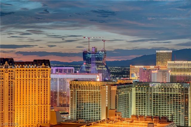 125 East HARMON Avenue 3419 & 3421, Las Vegas, NV 89109