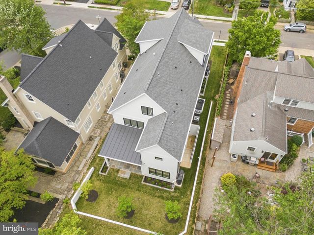 1905 N TAYLOR ST, Arlington, VA 22207