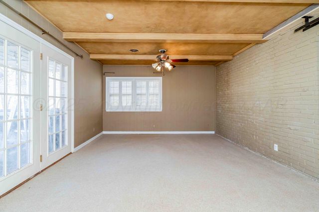 39 Crockett Drive, Tulia, TX 79088