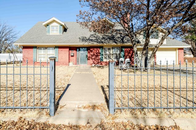 39 Crockett Drive, Tulia, TX 79088