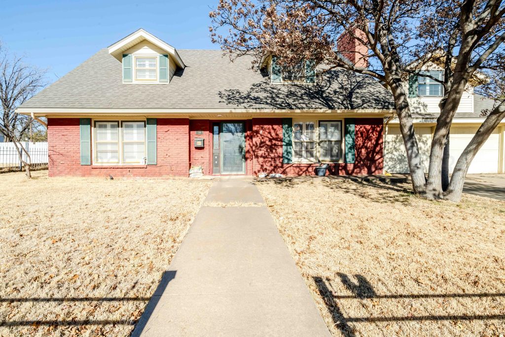 39 Crockett Drive, Tulia, TX 79088