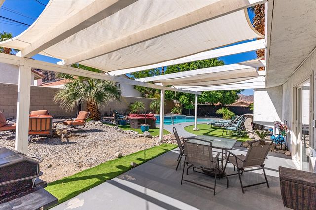 52745 Avenida Obregon, La Quinta, CA 92253