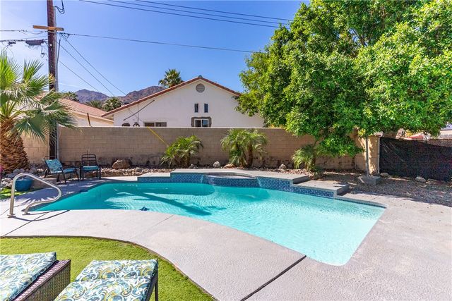 52745 Avenida Obregon, La Quinta, CA 92253