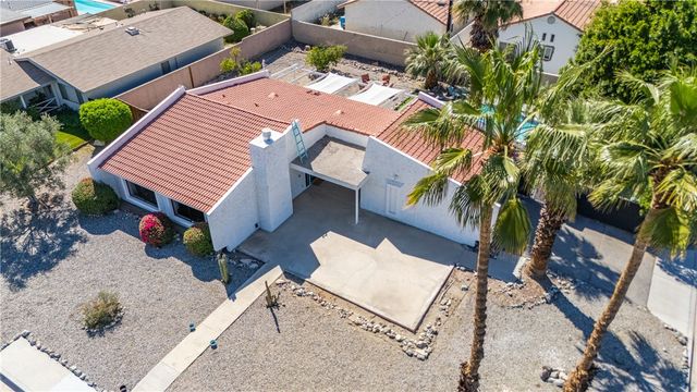52745 Avenida Obregon, La Quinta, CA 92253