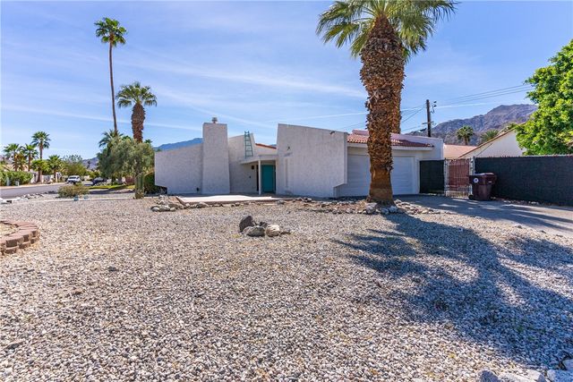 52745 Avenida Obregon, La Quinta, CA 92253