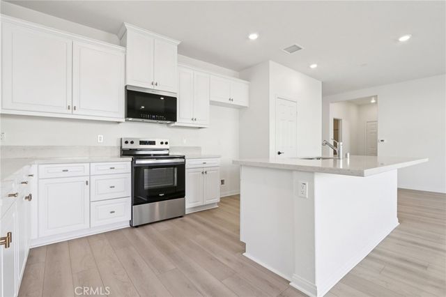 4671 Swan Avenue, Lake Elsinore, CA 92530