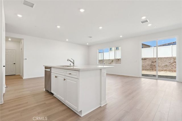 4671 Swan Avenue, Lake Elsinore, CA 92530