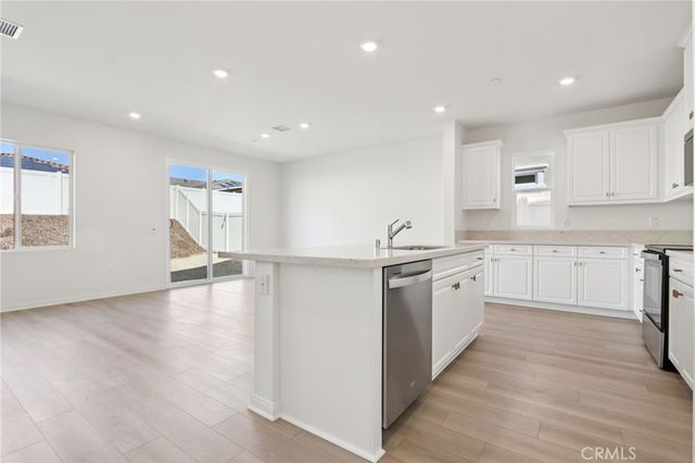 4671 Swan Avenue, Lake Elsinore, CA 92530