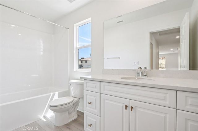 4671 Swan Avenue, Lake Elsinore, CA 92530