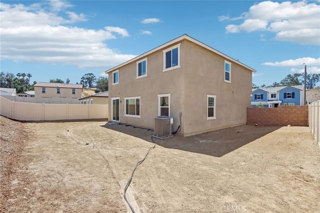 4671 Swan Avenue, Lake Elsinore, CA 92530