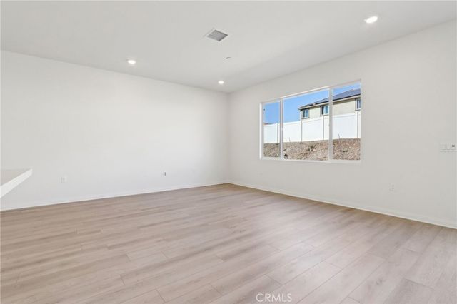 4671 Swan Avenue, Lake Elsinore, CA 92530