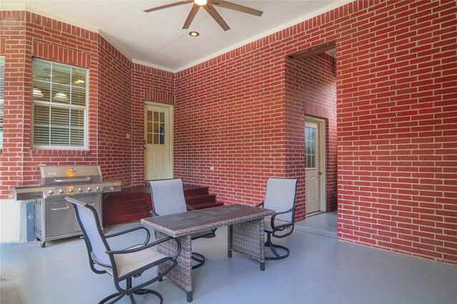 19602 Riverwalk Drive, Porter, TX 77365