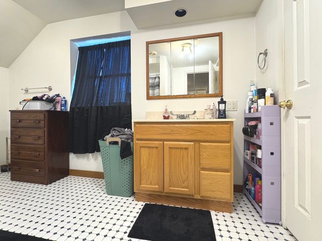 517 W Beaver Street, St. Anne, IL 60964