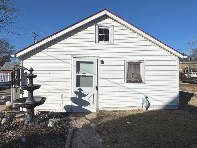 517 W Beaver Street, St. Anne, IL 60964