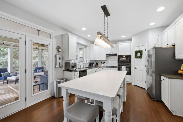 7630 Tenspeed Court, Flowery Branch, GA 30542