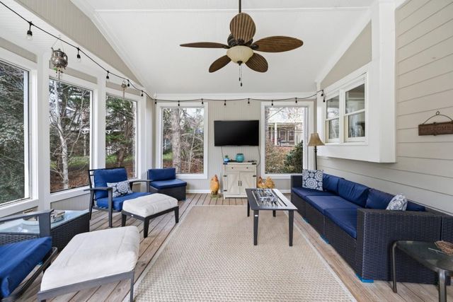 7630 Tenspeed Court, Flowery Branch, GA 30542