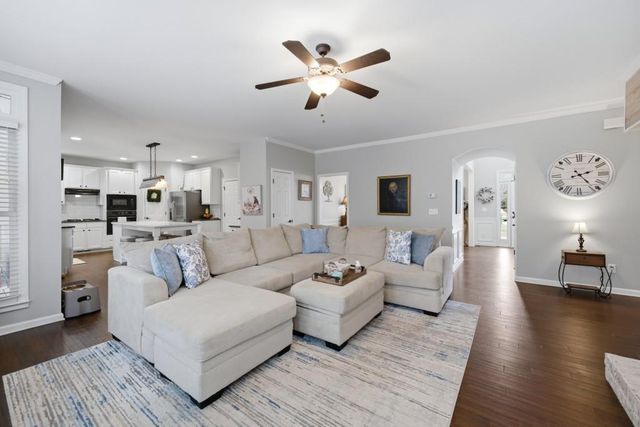 7630 Tenspeed Court, Flowery Branch, GA 30542