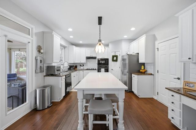 7630 Tenspeed Court, Flowery Branch, GA 30542