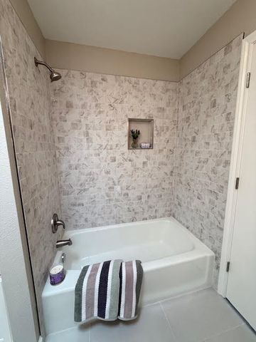 2805 Burlwood Drive, Dalworthington Gardens, TX 76016