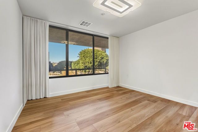 121 S Hope Street 334, Los Angeles, CA 90012