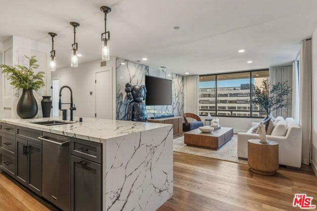 121 S Hope Street 334, Los Angeles, CA 90012