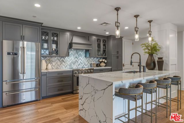 121 S Hope Street 334, Los Angeles, CA 90012