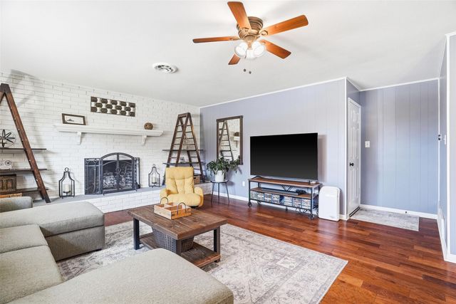 1307 Bois D Arc Street, Weatherford, TX 76086