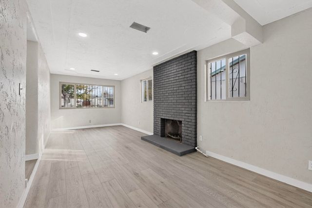 605 Ortiz Drive SE, Albuquerque, NM 87108