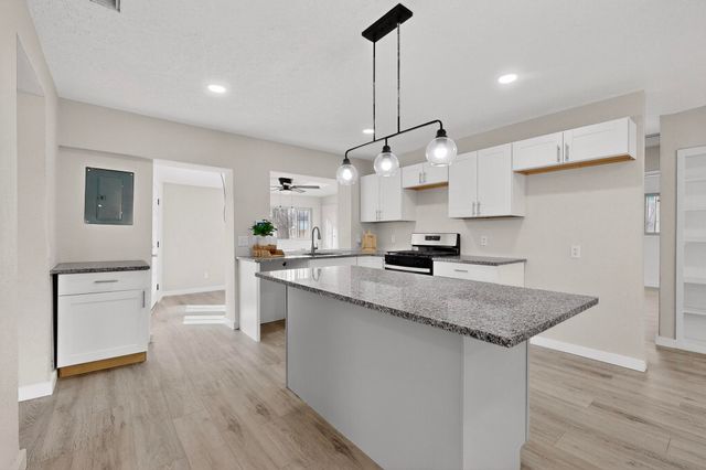 605 Ortiz Drive SE, Albuquerque, NM 87108