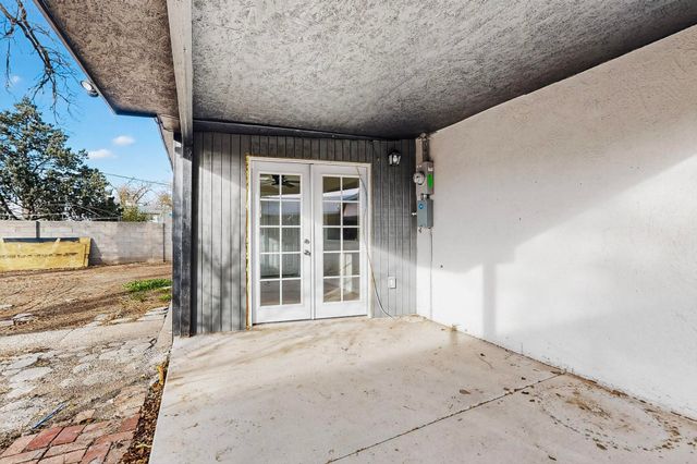 605 Ortiz Drive SE, Albuquerque, NM 87108