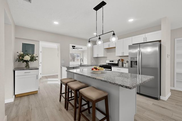 605 Ortiz Drive SE, Albuquerque, NM 87108