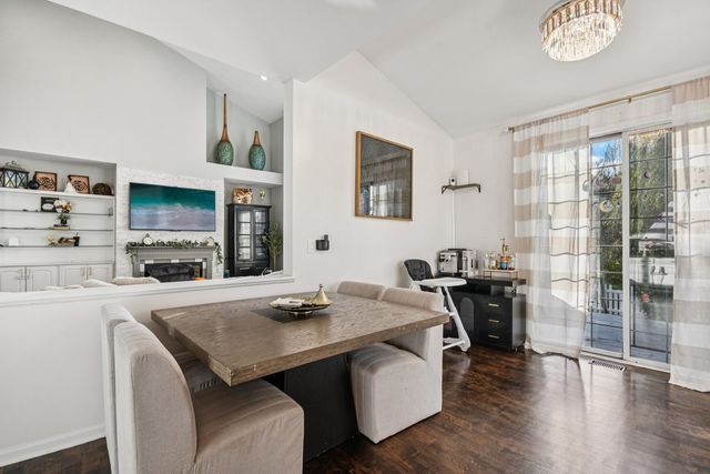 34115 N Wooded Glen Drive, Grayslake, IL 60030