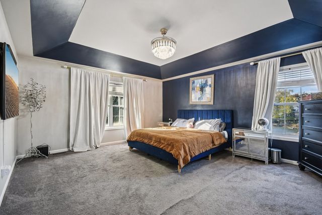 34115 N Wooded Glen Drive, Grayslake, IL 60030