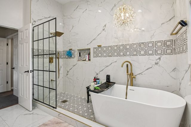 34115 N Wooded Glen Drive, Grayslake, IL 60030