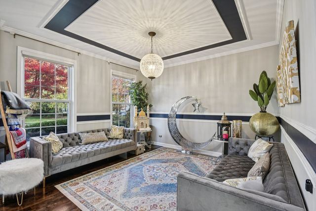 34115 N Wooded Glen Drive, Grayslake, IL 60030