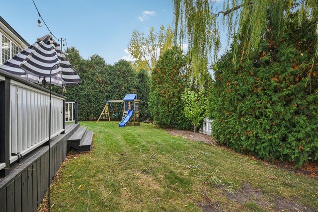 34115 N Wooded Glen Drive, Grayslake, IL 60030