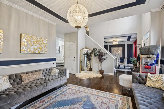 34115 N Wooded Glen Drive, Grayslake, IL 60030