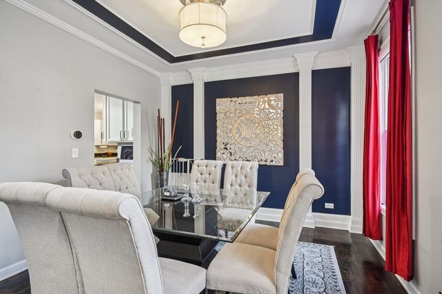 34115 N Wooded Glen Drive, Grayslake, IL 60030