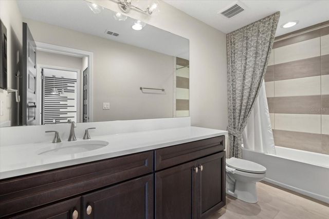 7224 GRAYBROOK DRIVE, Wesley Chapel, FL 33545