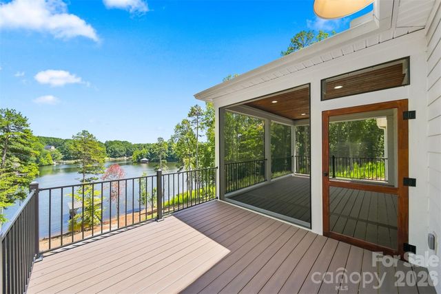 5317 Shoreline Way, Granite Falls, NC 28630