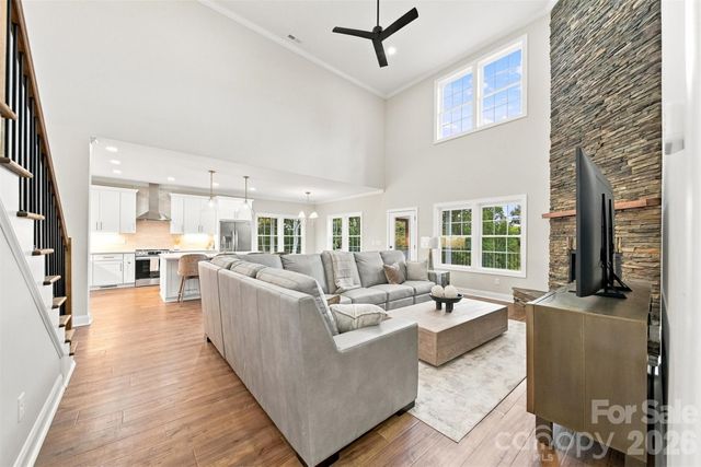5317 Shoreline Way, Granite Falls, NC 28630