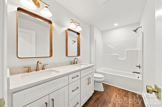 5317 Shoreline Way, Granite Falls, NC 28630